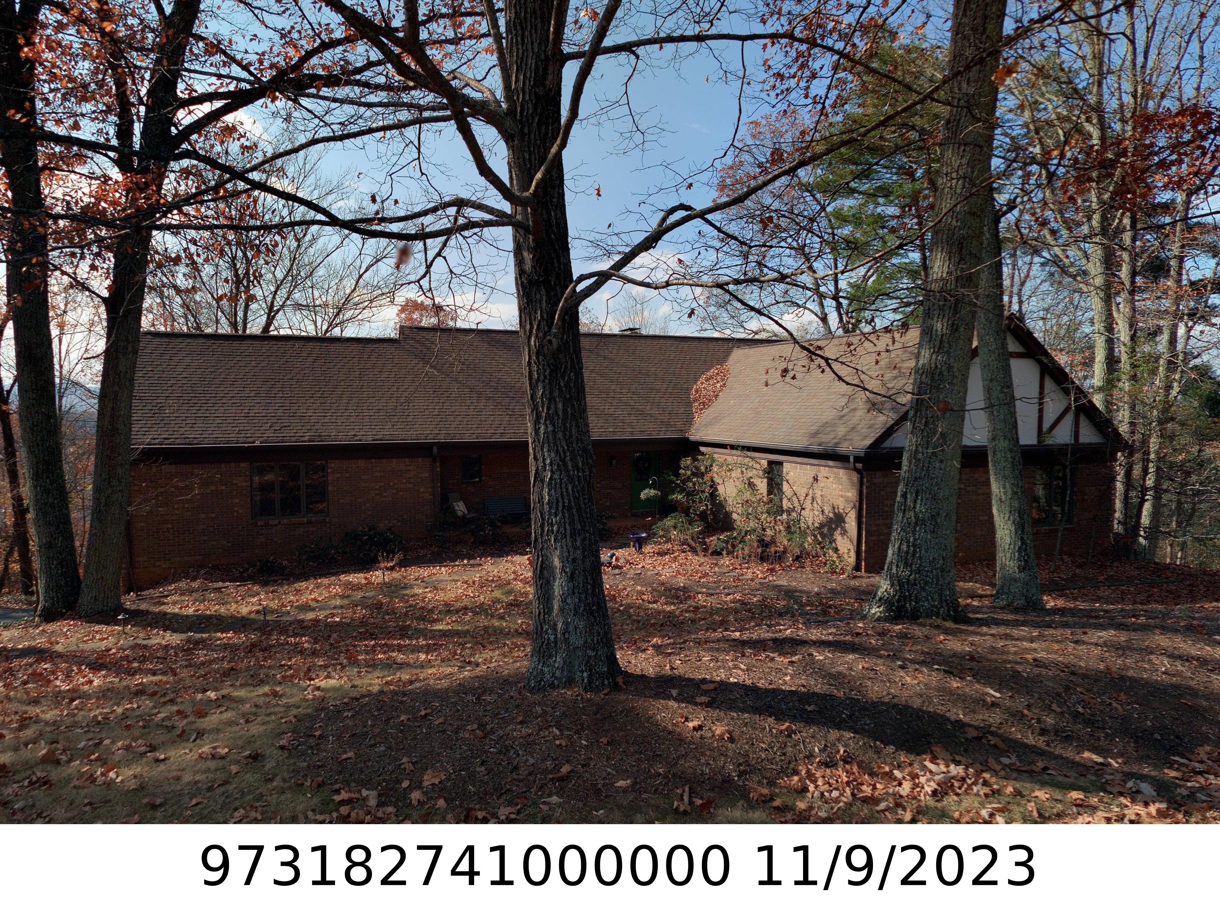 A picture of the property located at 21 SUNNY RIDGE DR, ASHEVILLE NC 28804.