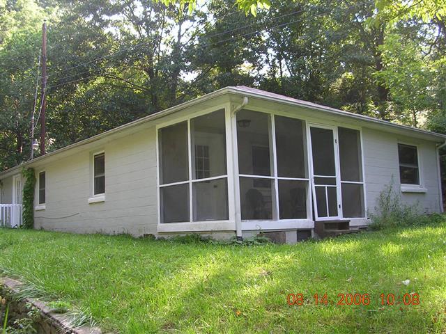 A picture of the property located at 107 FISHER LN, ASHEVILLE NC 28804.
