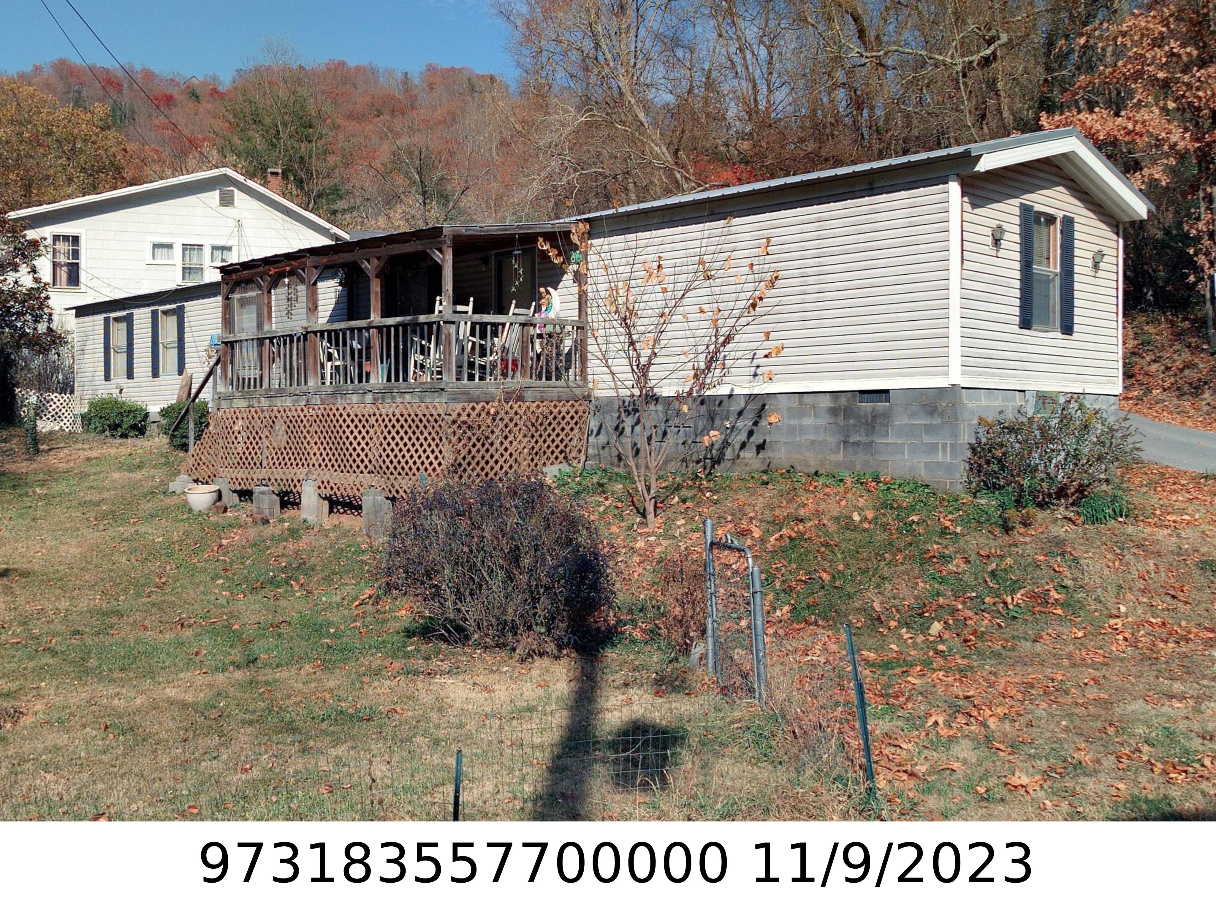 A picture of the property located at 100 BAIRD COVE LN, ASHEVILLE NC 28804.