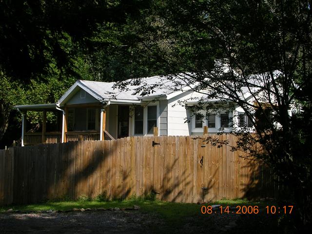 A picture of the property located at 120 BAIRD COVE LN, ASHEVILLE NC 28804.