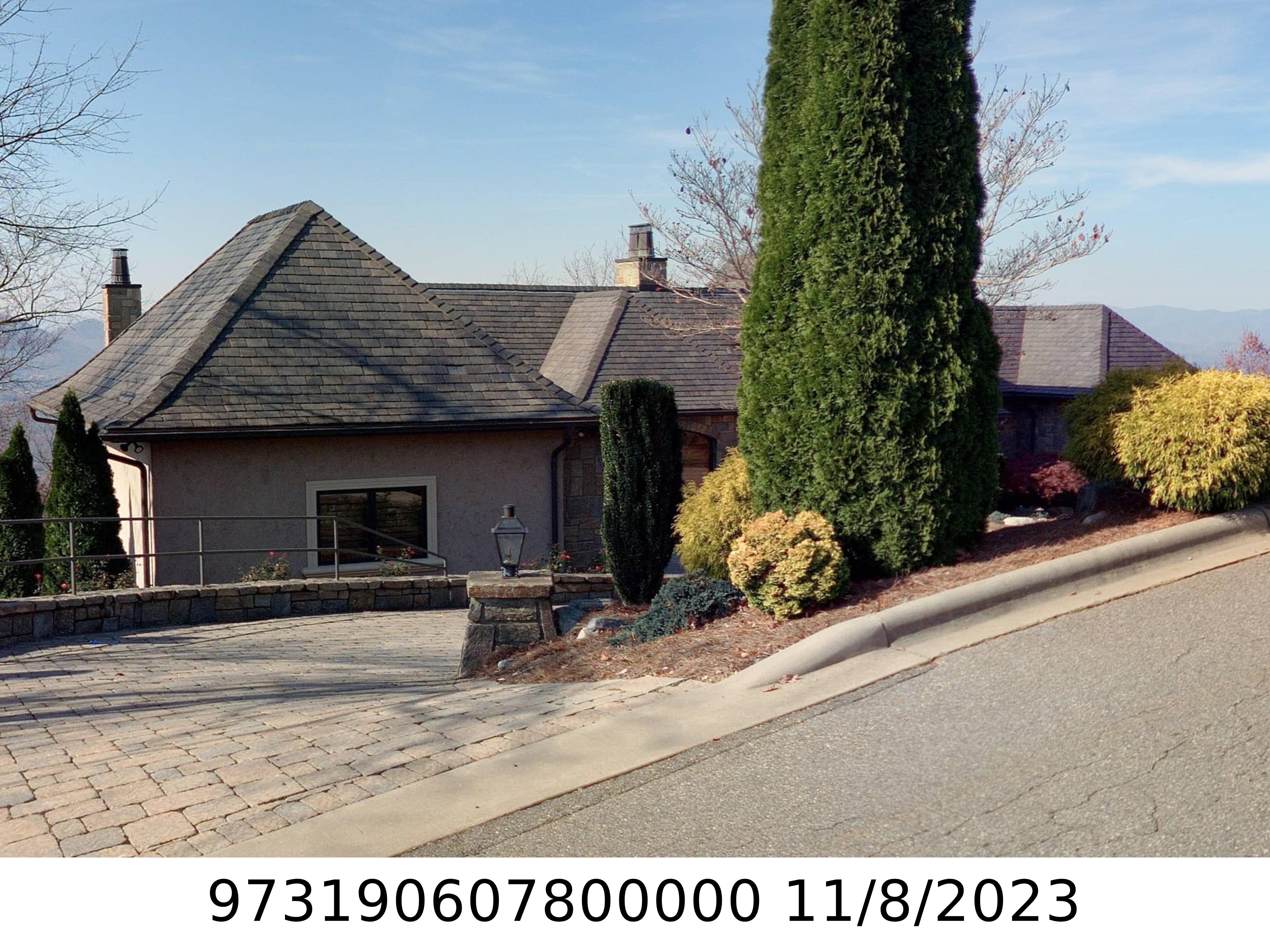 A picture of the property located at 62 SUMMIT TOWER CIR, ASHEVILLE NC 28804.