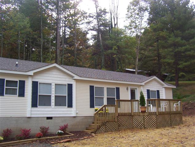 A picture of the property located at 40 TEABERRY LN, WEAVERVILLE NC 28787.
