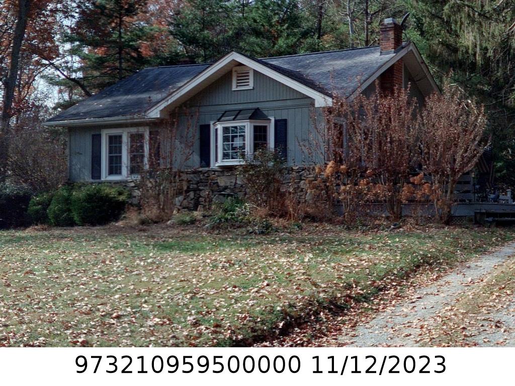 A picture of the property located at 801 AIKEN RD, ASHEVILLE NC 28804.