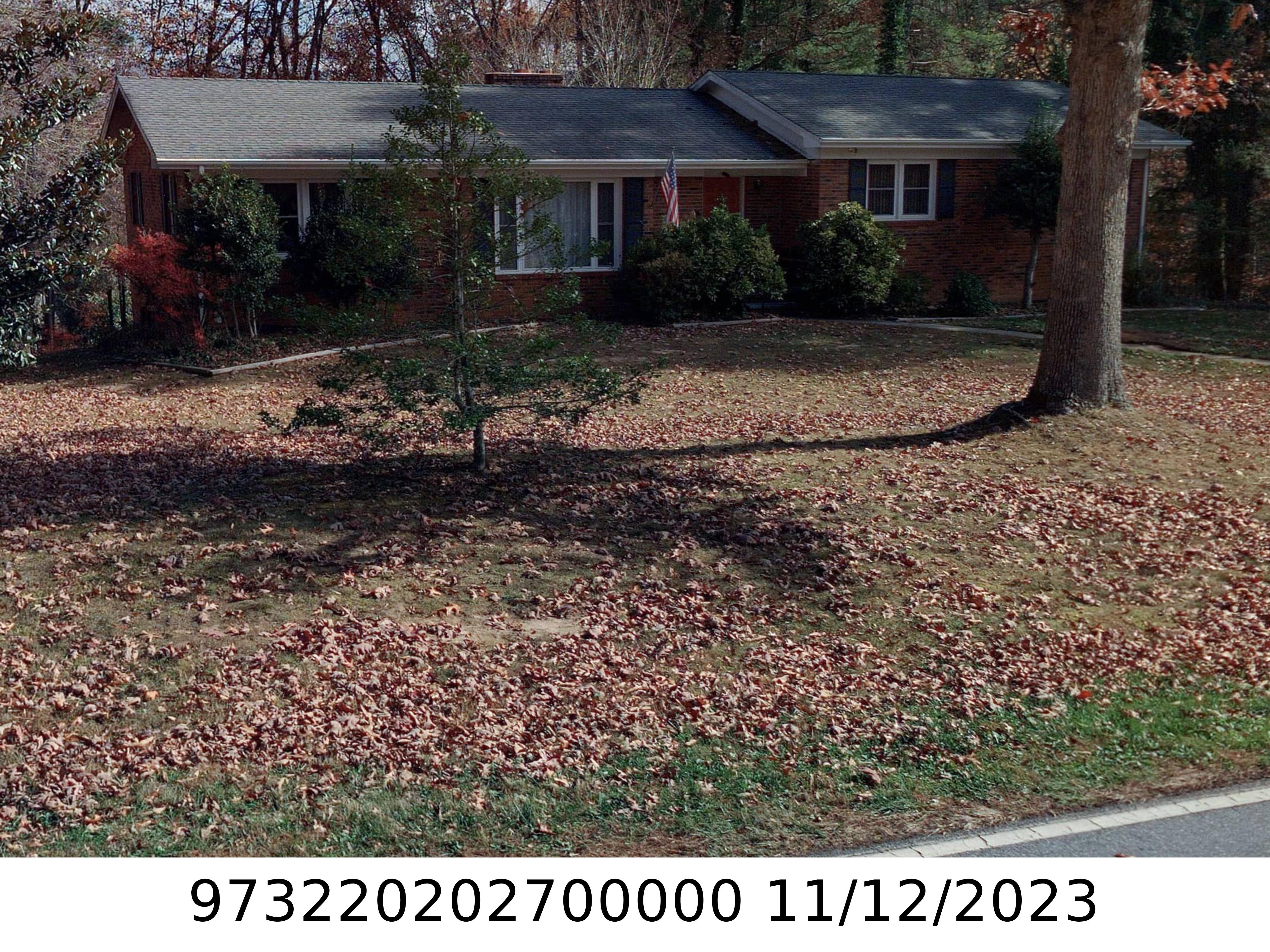 A picture of the property located at 850 AIKEN RD, ASHEVILLE NC 28804.