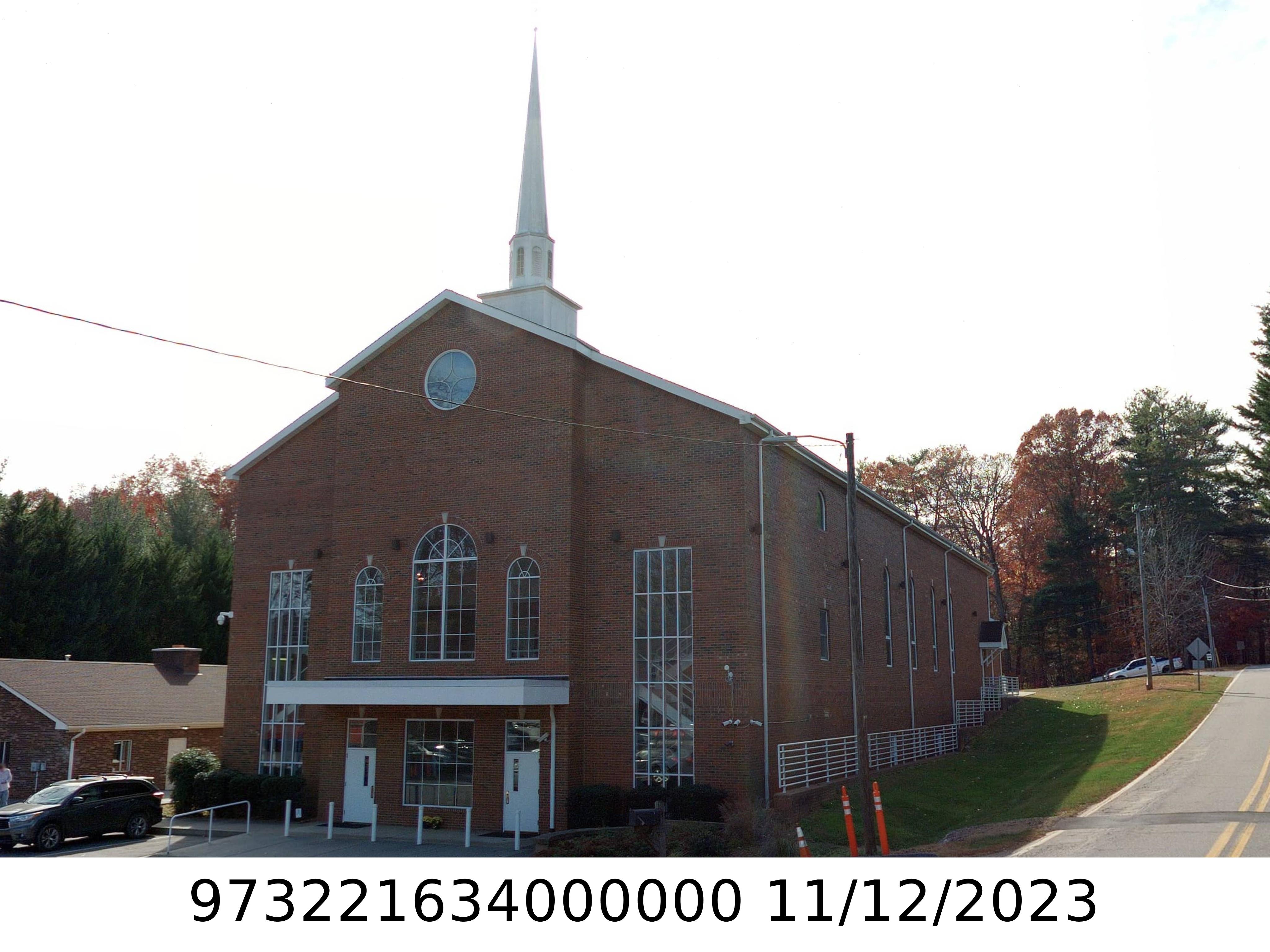 A picture of the property located at 720 AIKEN RD, ASHEVILLE NC 28804.