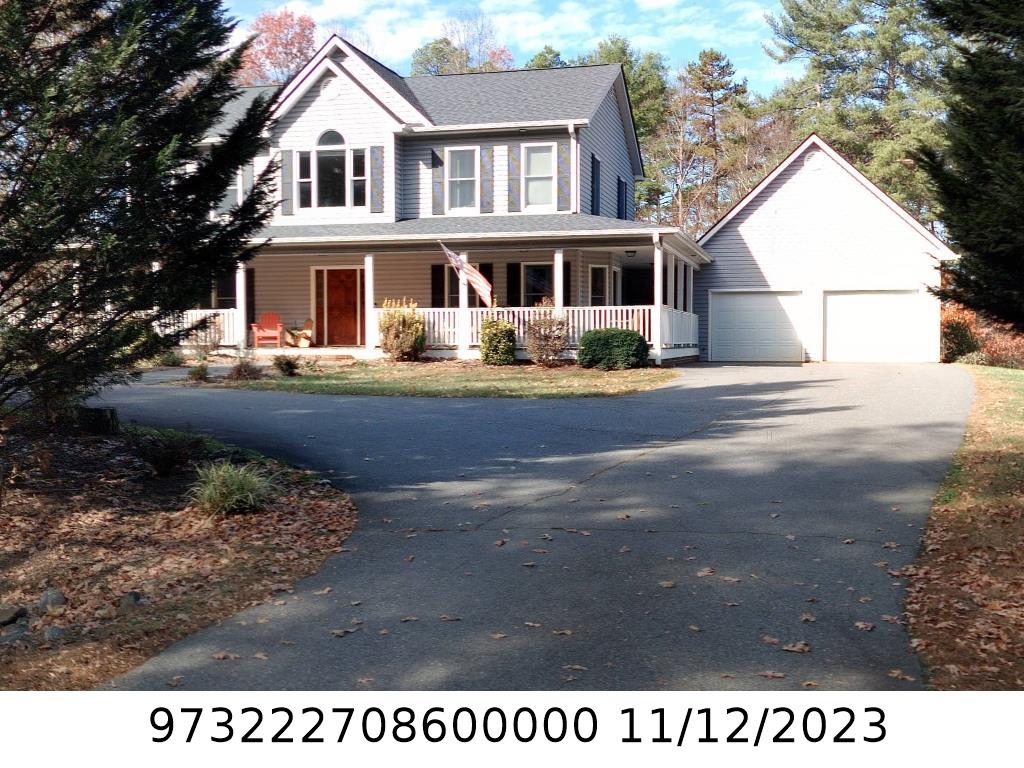 A picture of the property located at 733 AIKEN RD, ASHEVILLE NC 28804.
