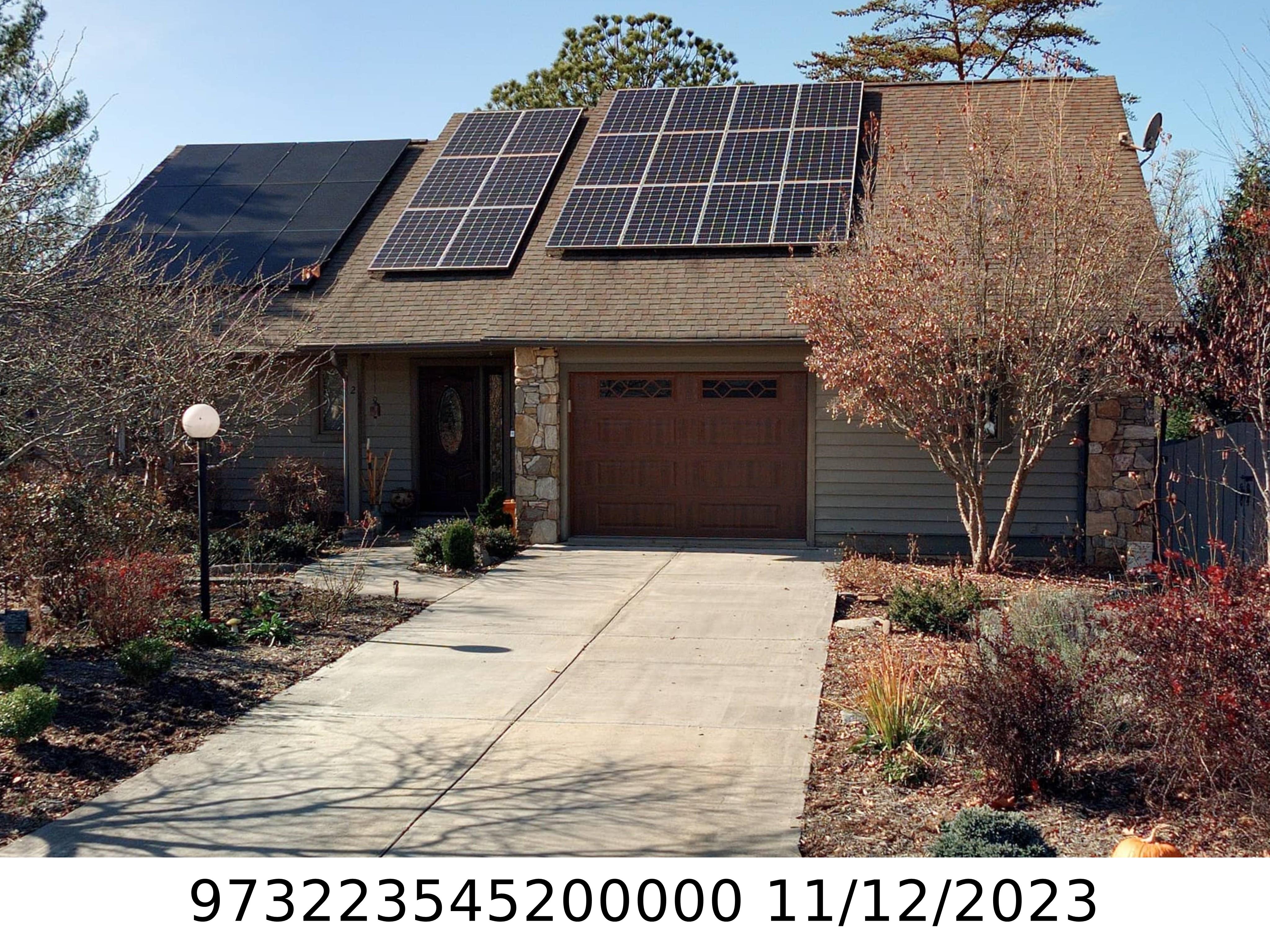 A picture of the property located at 2 JOSIE LN, ASHEVILLE NC 28804.