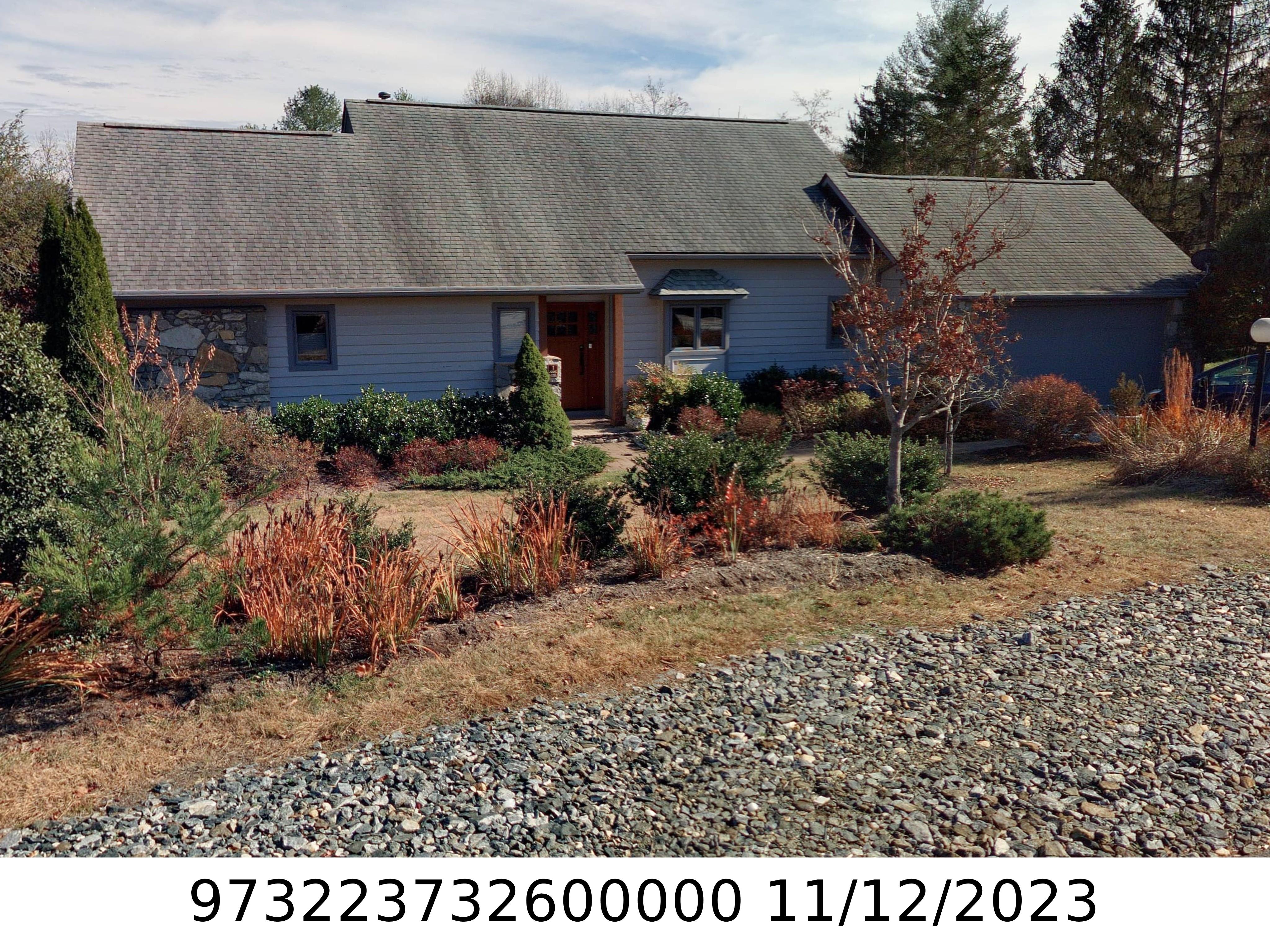 A picture of the property located at 1 JOSIE LN, ASHEVILLE NC 28804.