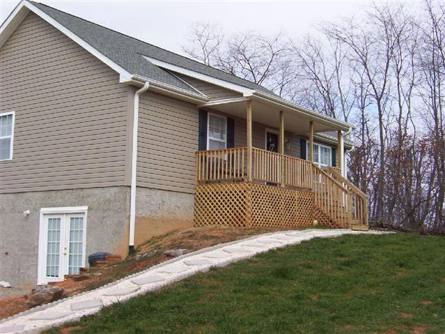 A picture of the property located at 25 ARWOOD LN, ASHEVILLE NC 28804.