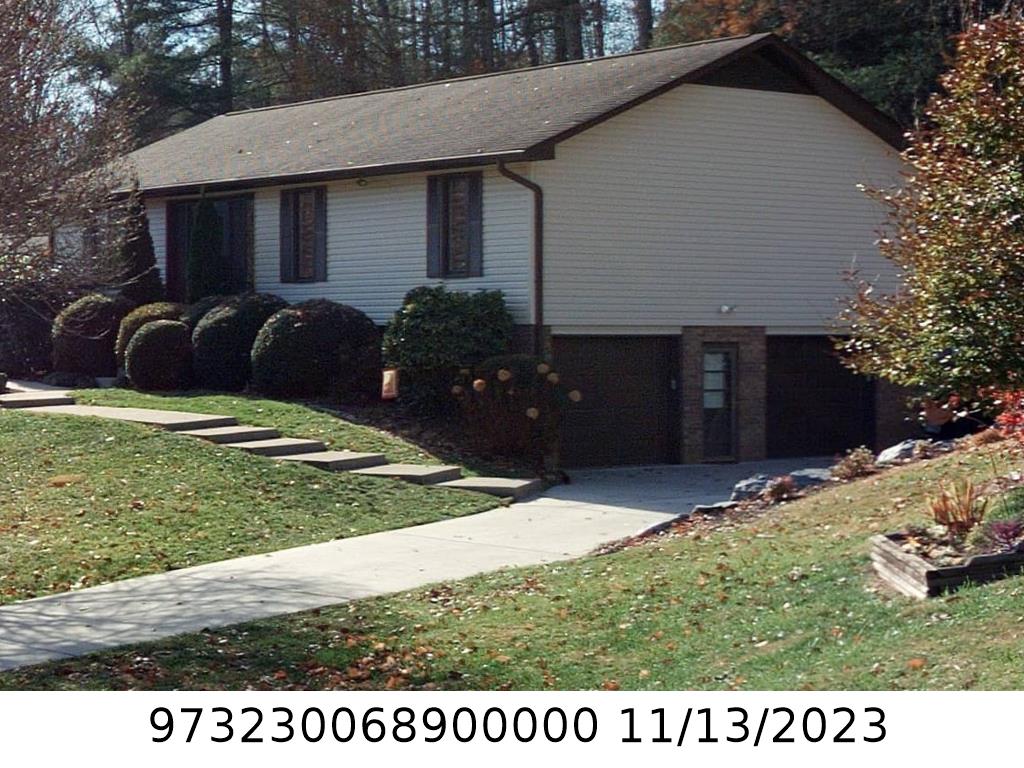 A picture of the property located at 320 WOODY LN, ASHEVILLE NC 28804.
