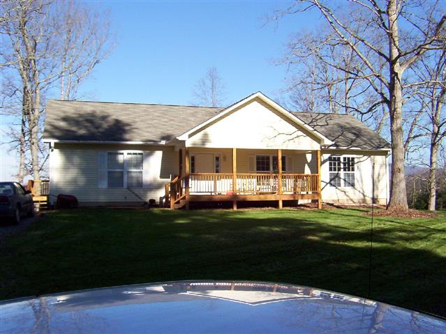 A picture of the property located at 727 AIKEN RD, ASHEVILLE NC 28804.