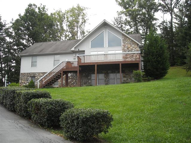 A picture of the property located at 15 TIFFANY LN, ASHEVILLE NC 28804.