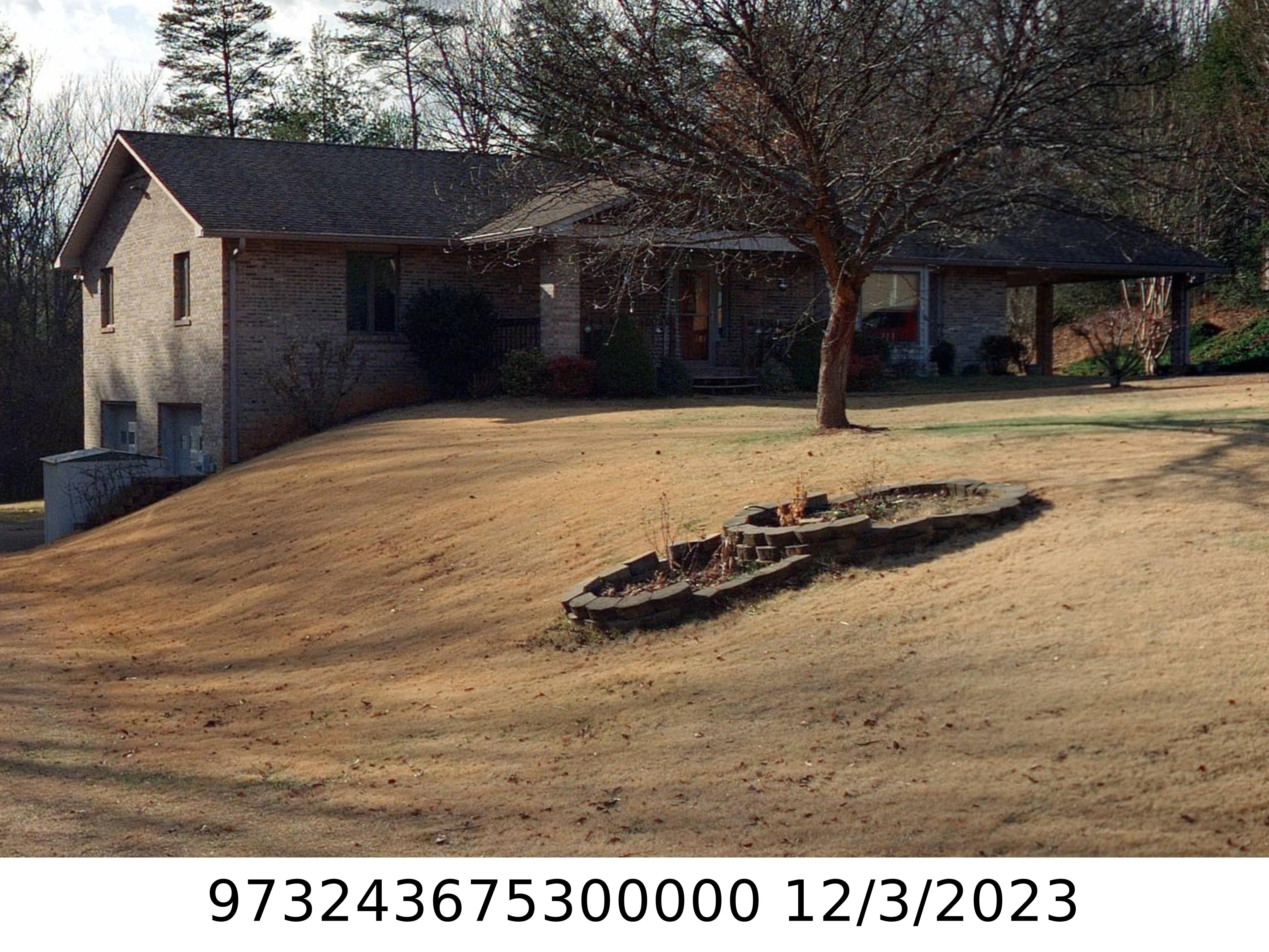 A picture of the property located at 38 LACKEY LN, ASHEVILLE NC 28804.