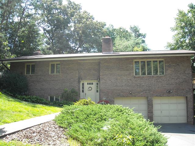 A picture of the property located at 85 LACKEY LN, ASHEVILLE NC 28804.