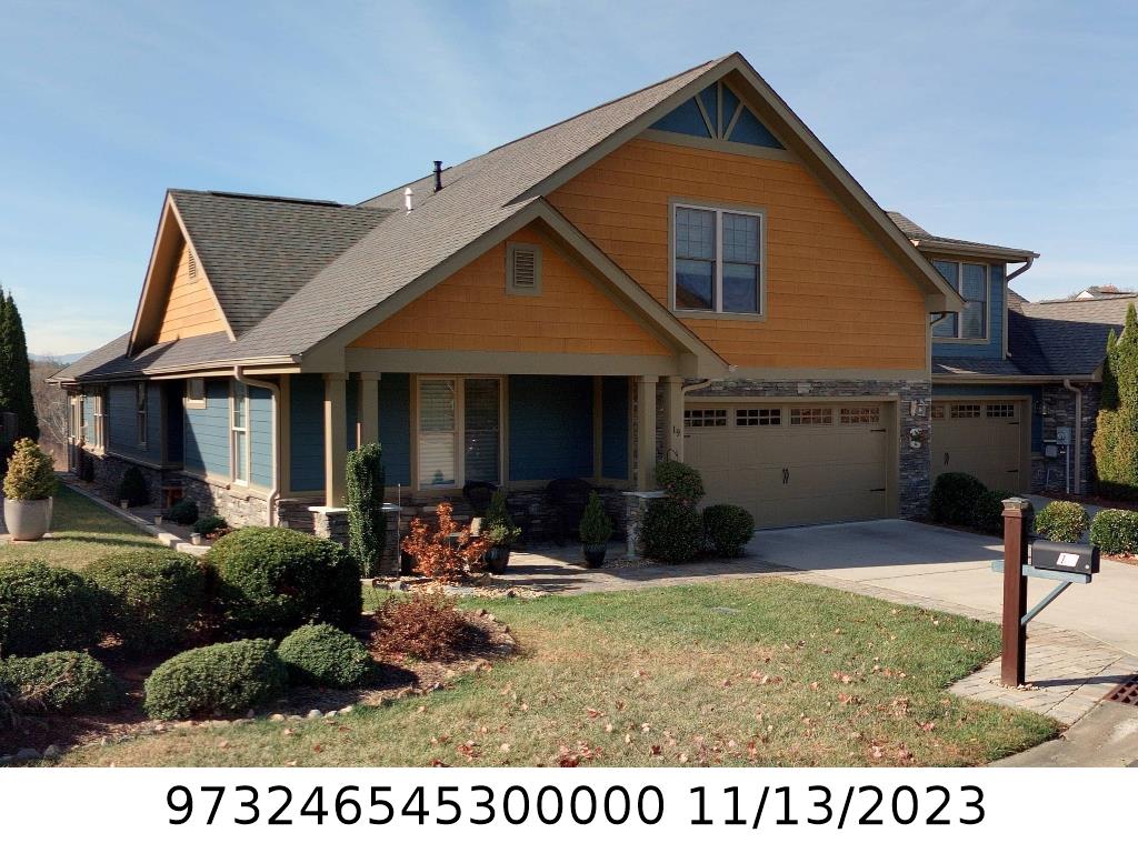 A picture of the property located at 19 CRAFTSMAN VIEW DR, ASHEVILLE NC 28804.