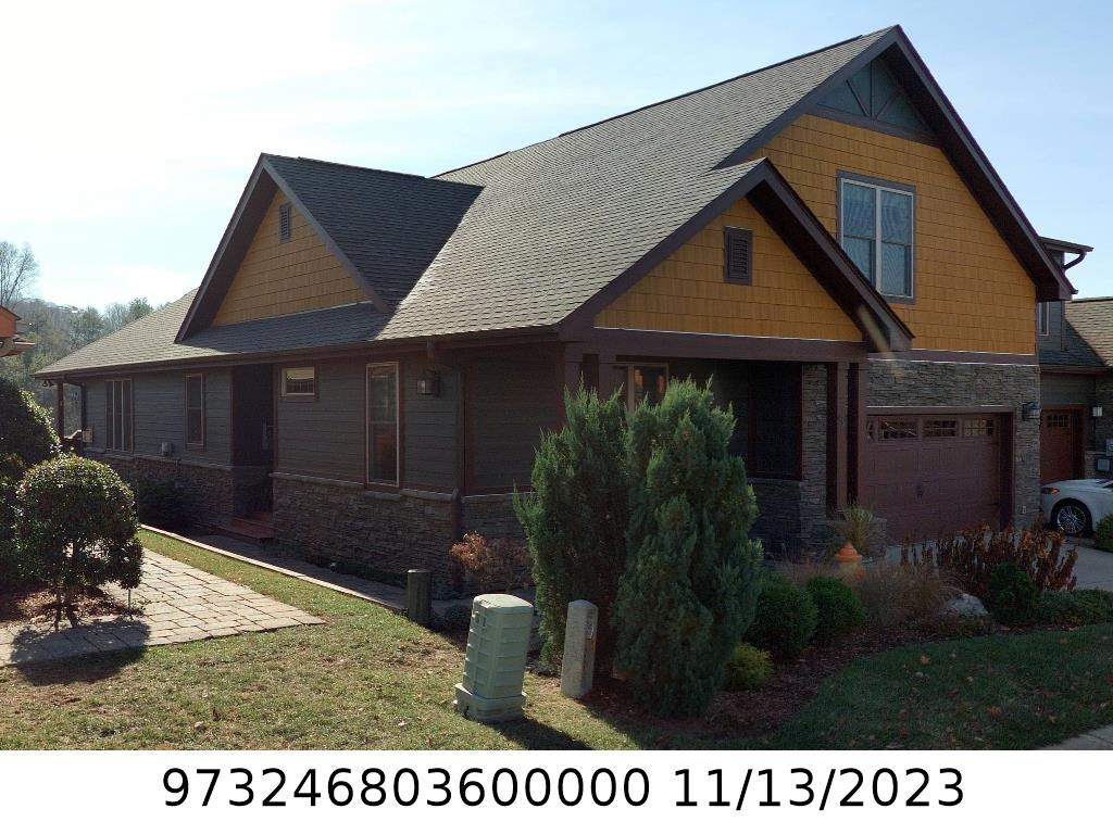 A picture of the property located at 40 CRAFTSMAN VIEW DR, ASHEVILLE NC 28804.