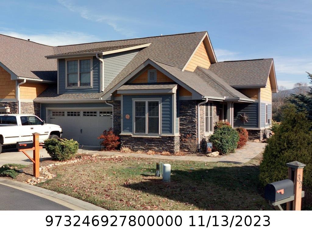 A picture of the property located at 30 CRAFTSMAN VIEW DR, ASHEVILLE NC 28804.