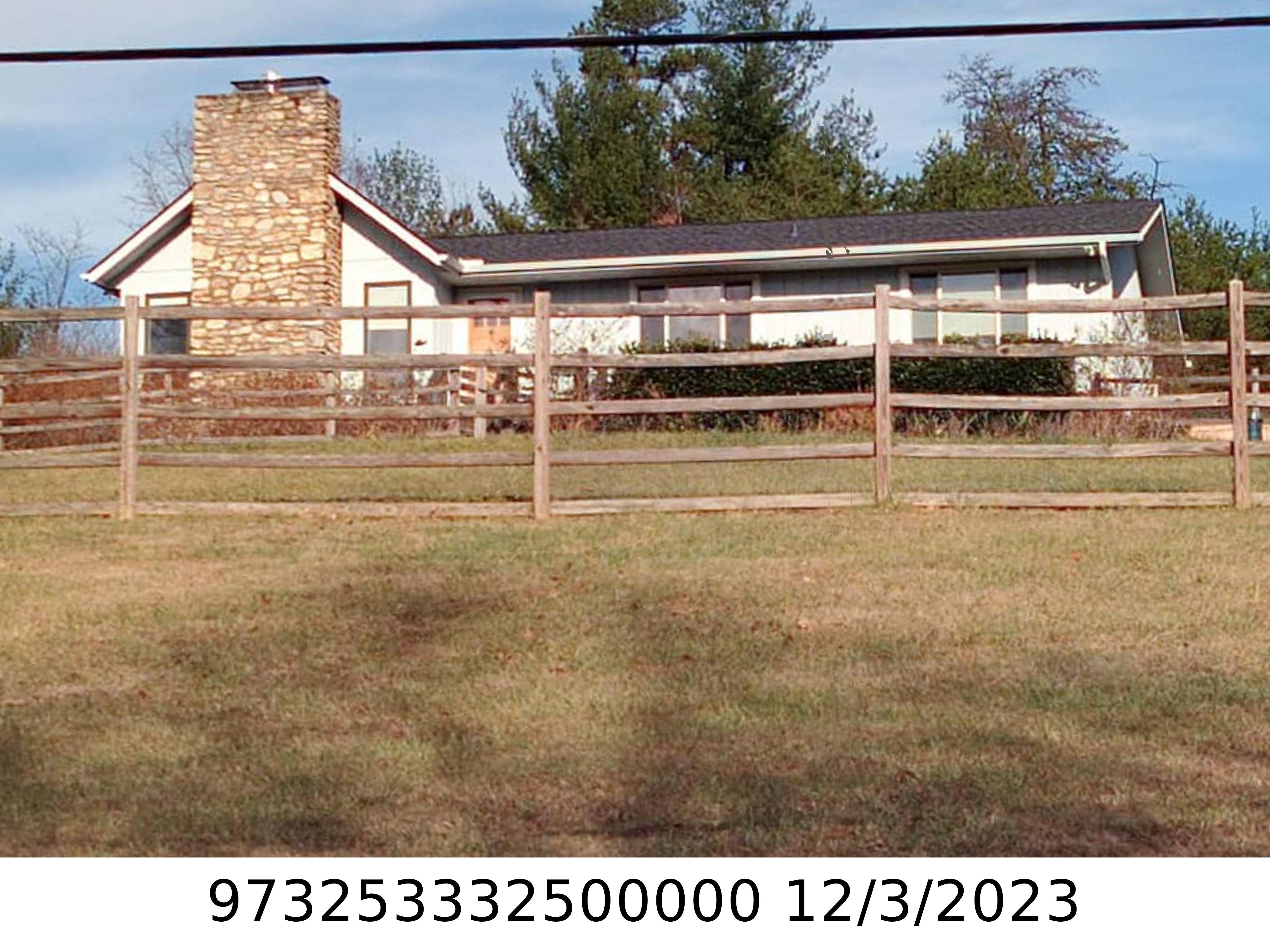 A picture of the property located at 5 LACKEY LN, ASHEVILLE NC 28804.