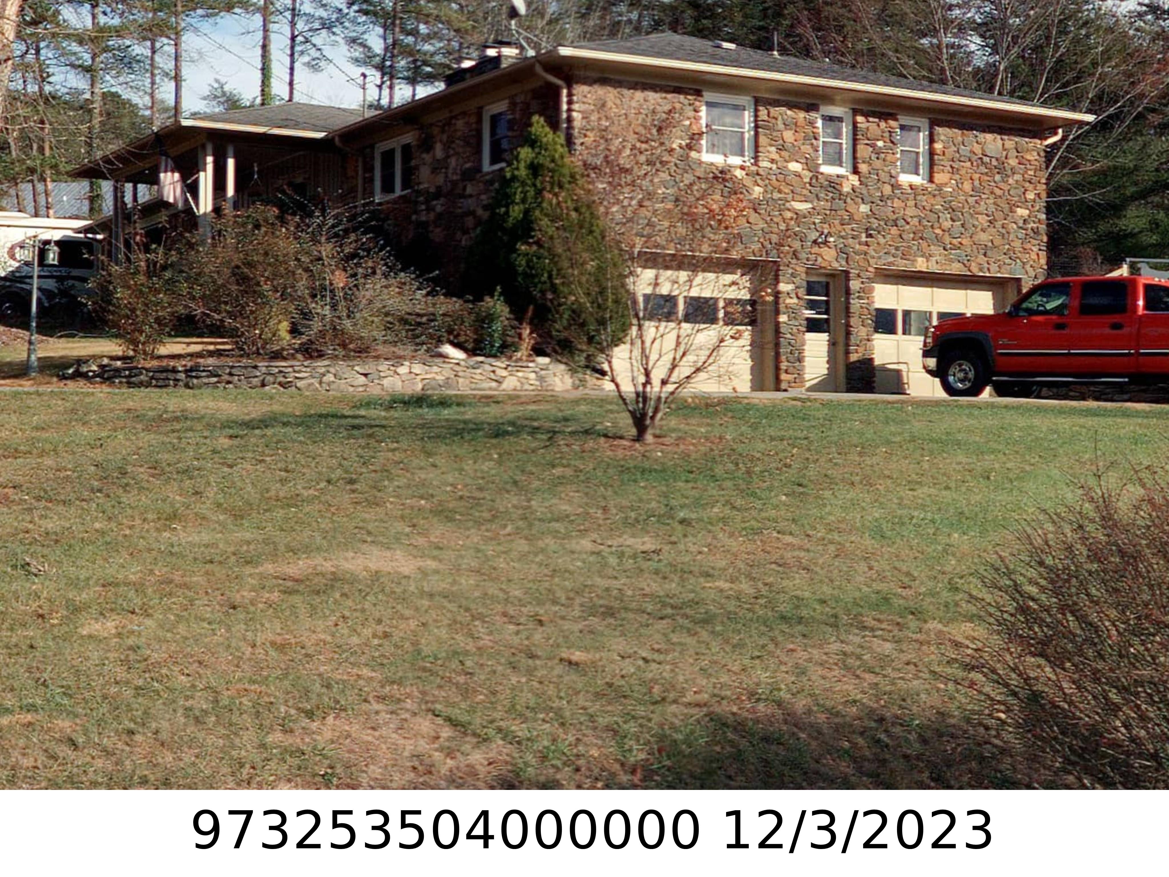 A picture of the property located at 551 AIKEN RD, ASHEVILLE NC 28804.