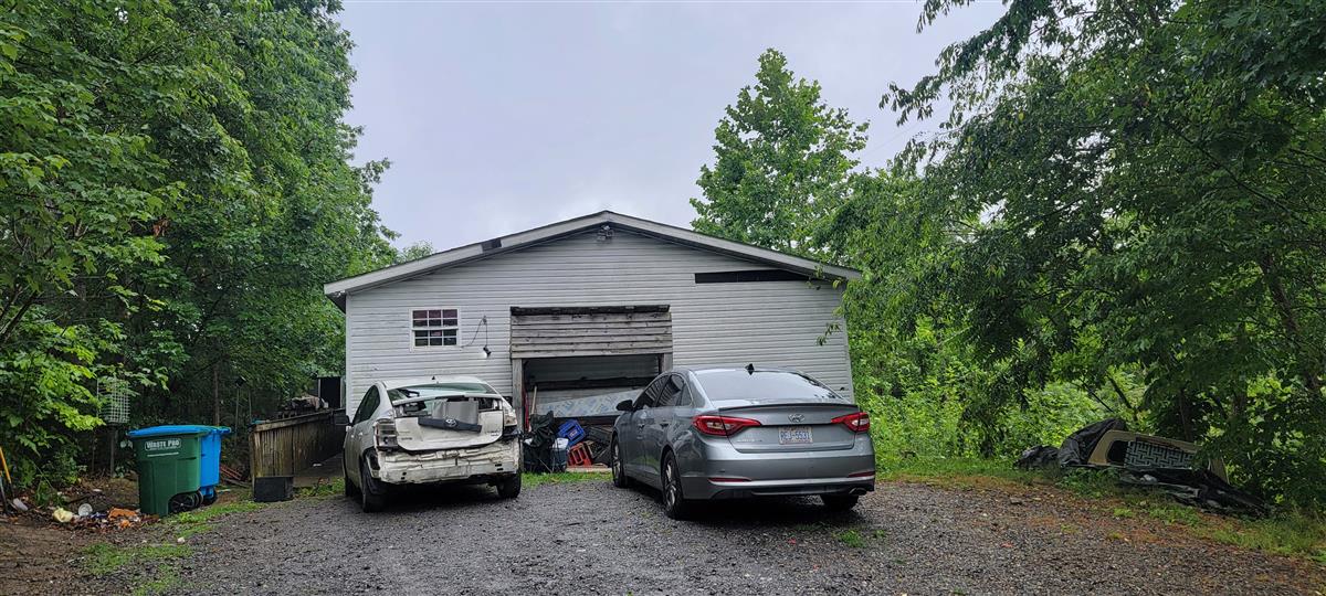 A picture of the property located at 452 AIKEN RD, ASHEVILLE NC 28804.