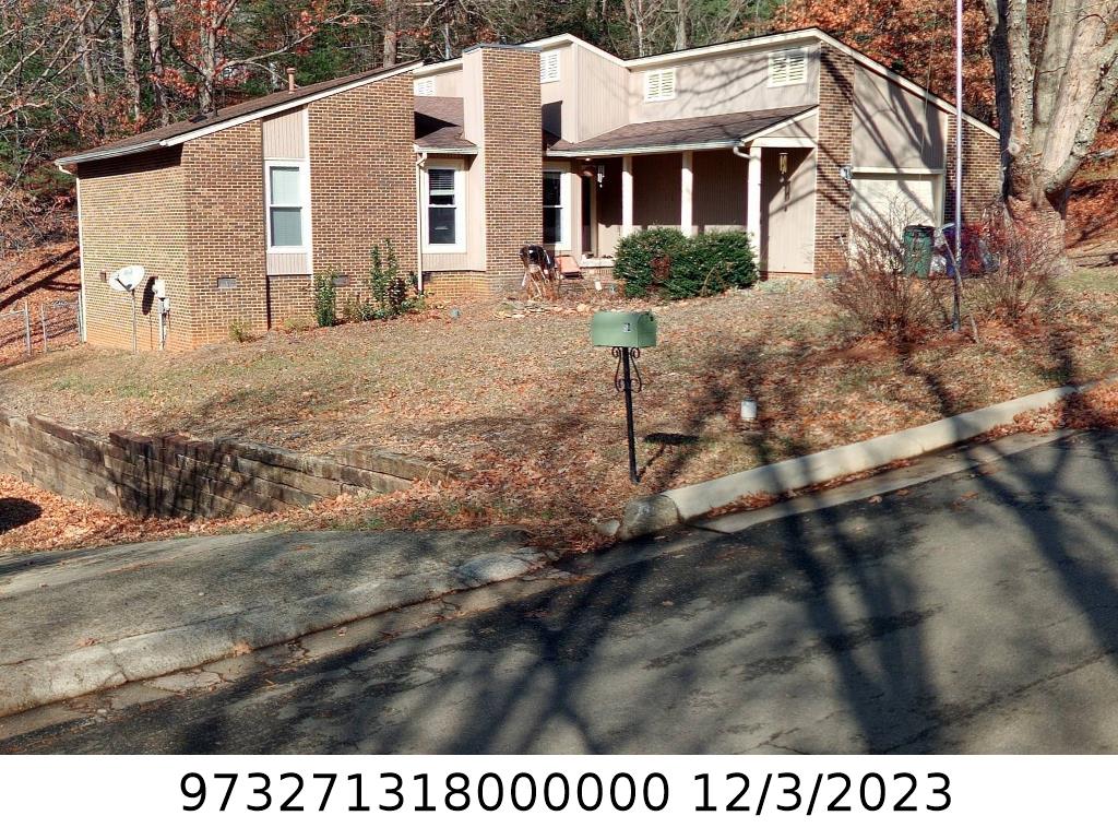 A picture of the property located at 56 KNOLL RIDGE DR, ASHEVILLE NC 28804.
