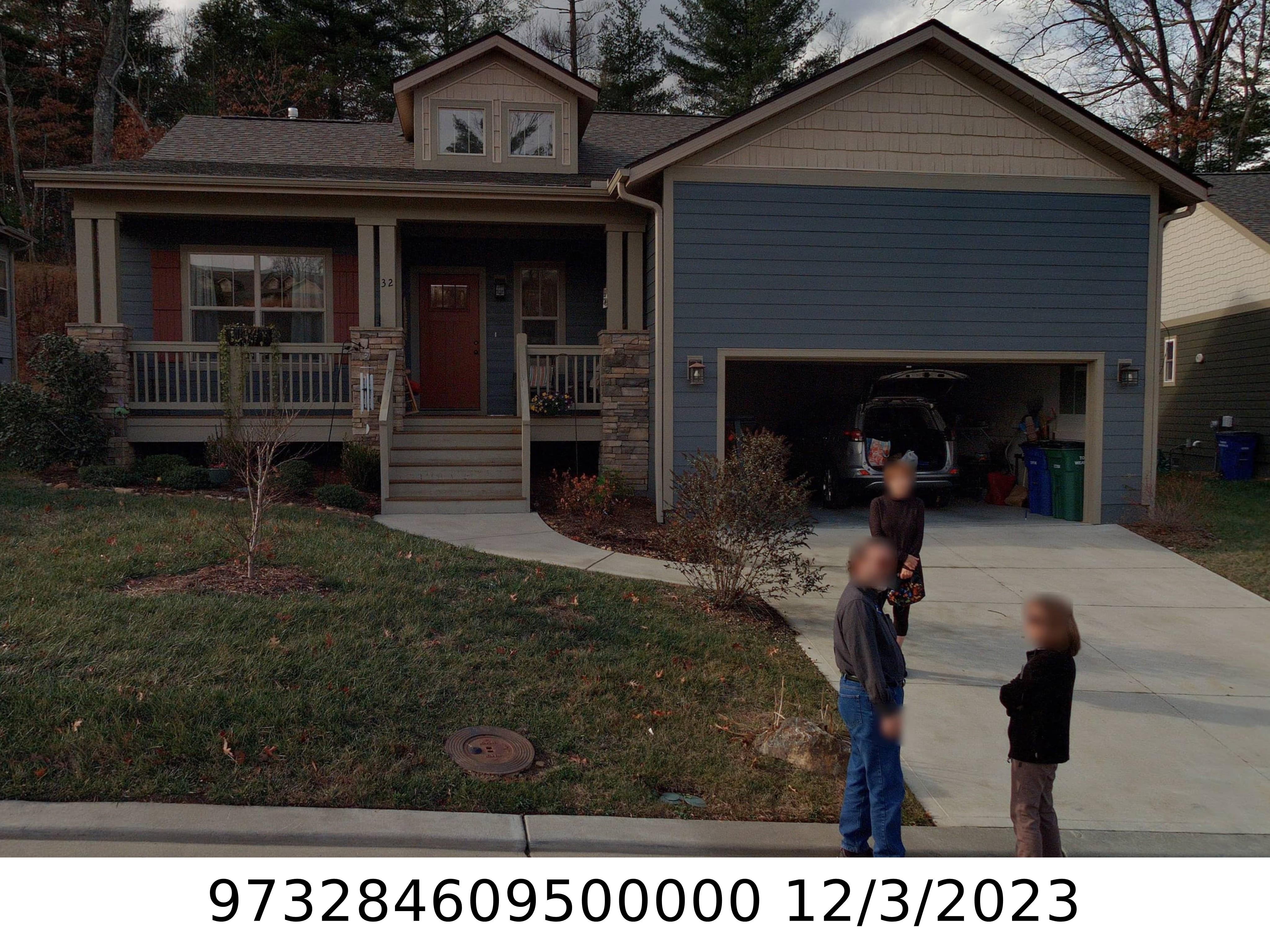 A picture of the property located at 32 ROBIN ROOST RD, WEAVERVILLE NC 28787.