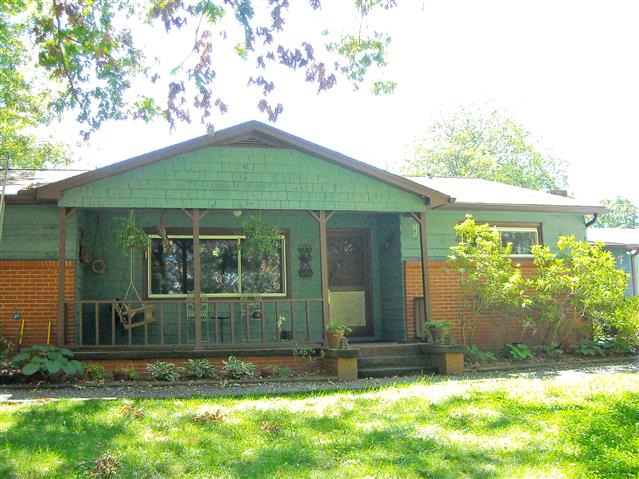 A picture of the property located at 120 AIKEN RD, ASHEVILLE NC 28804.