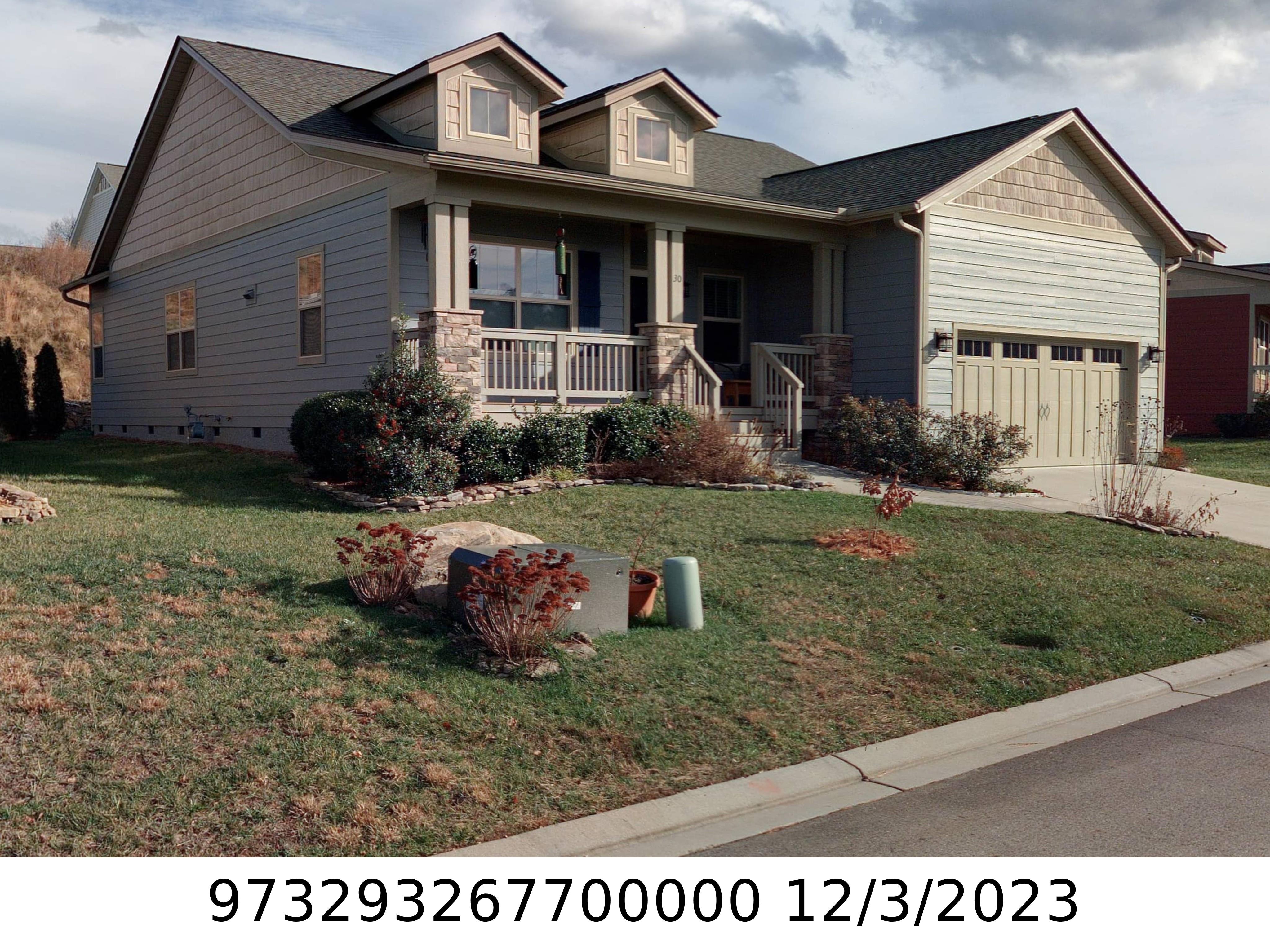 A picture of the property located at 30 SANDSTONE DR, WEAVERVILLE NC 28787.