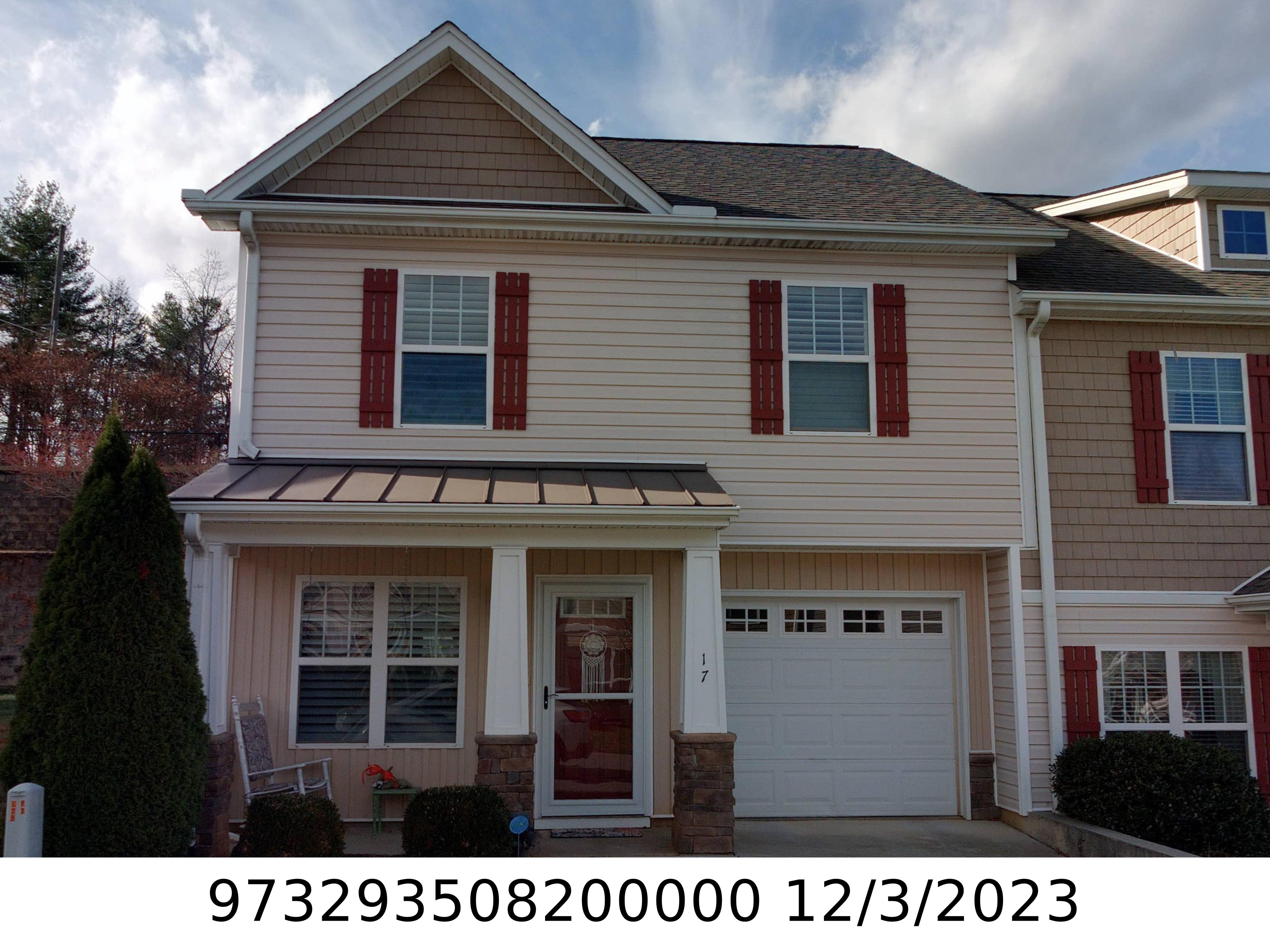 A picture of the property located at 17 BARNETT SHOALS DR, WEAVERVILLE NC 28787.
