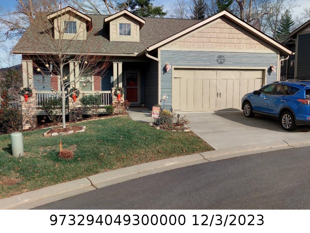 A picture of the property located at 5 DUNCANNON ST, WEAVERVILLE NC 28787.