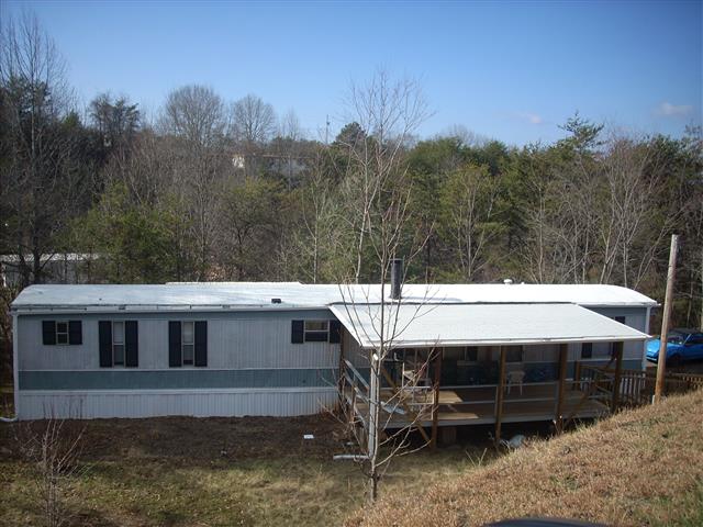 A picture of the property located at 17 TWIN RIDGE DR, WEAVERVILLE NC 28787.