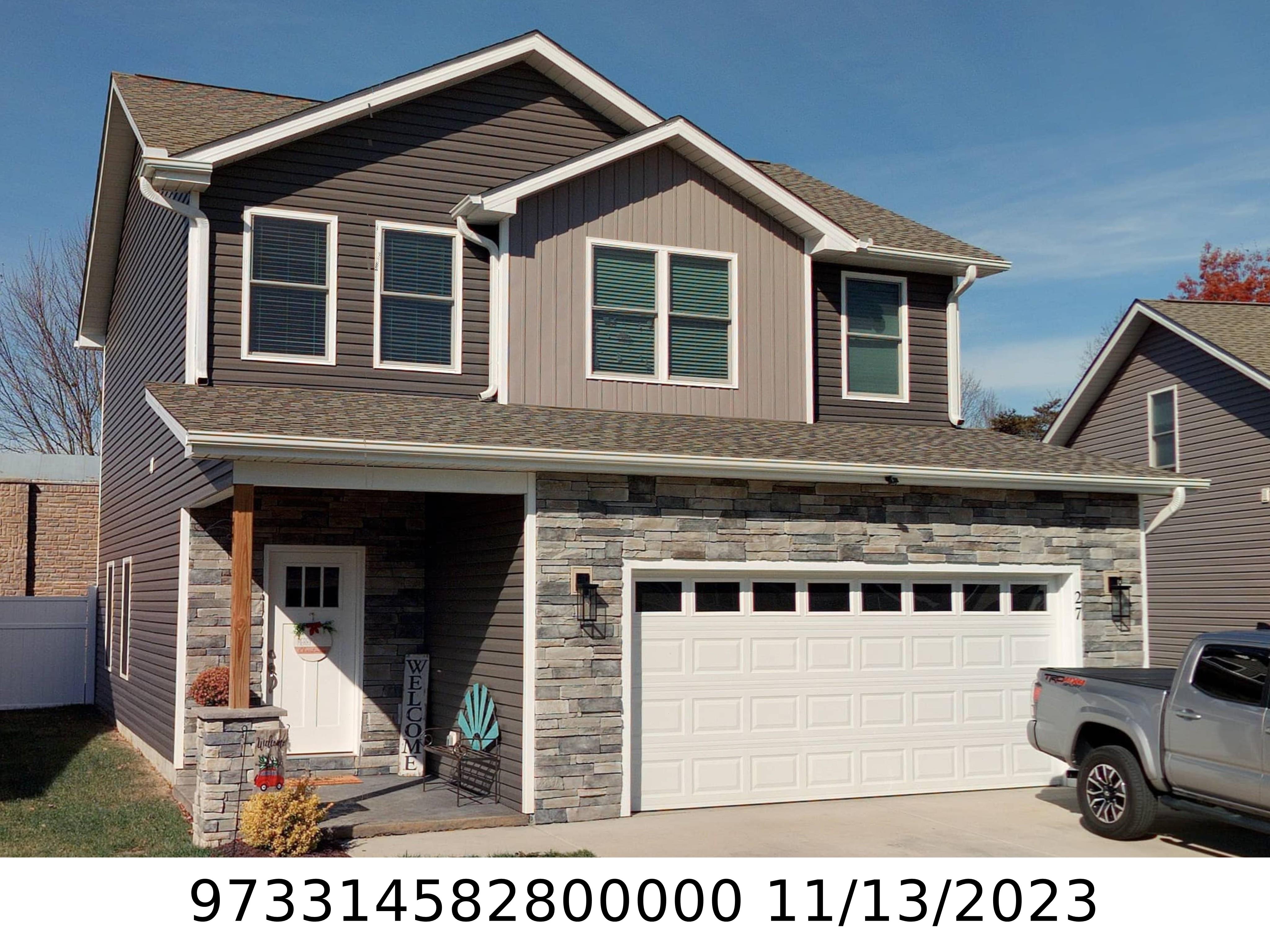 A picture of the property located at 27 SAGE CREST LOOP, WEAVERVILLE NC 28787.