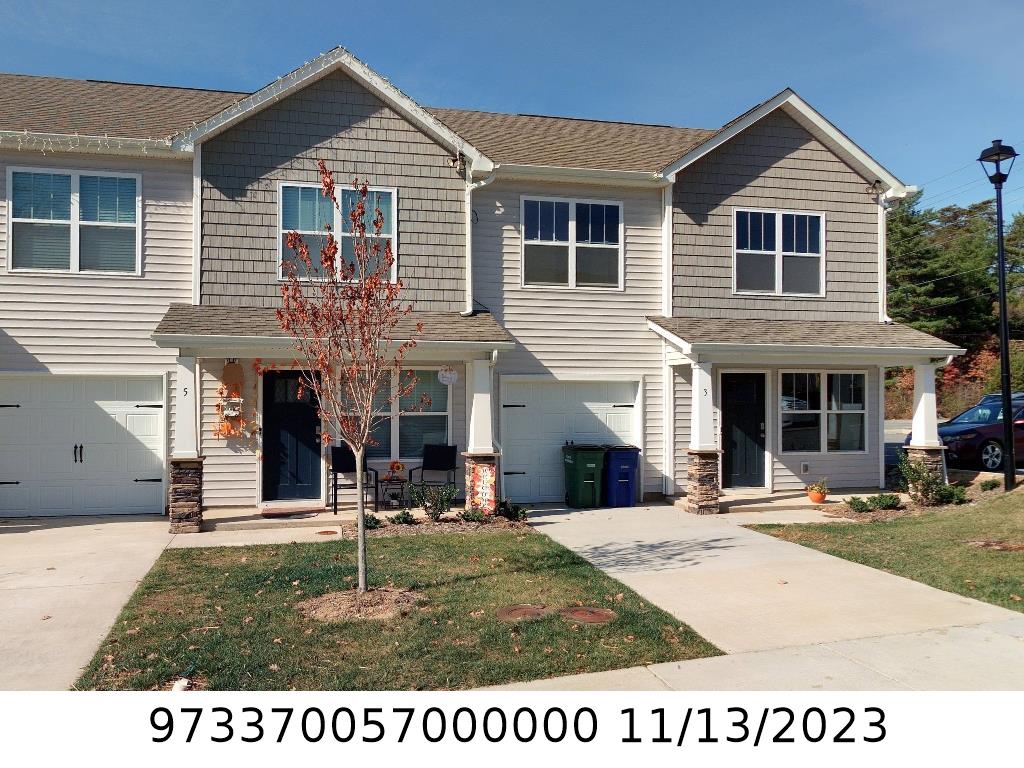 A picture of the property located at 3 BENEDICT LN, WEAVERVILLE NC 28787.