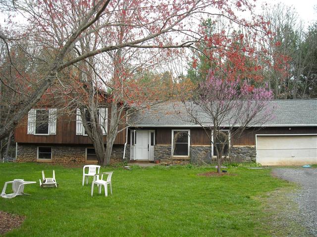 A picture of the property located at 27 HERMITAGE LN, WEAVERVILLE NC 28787.