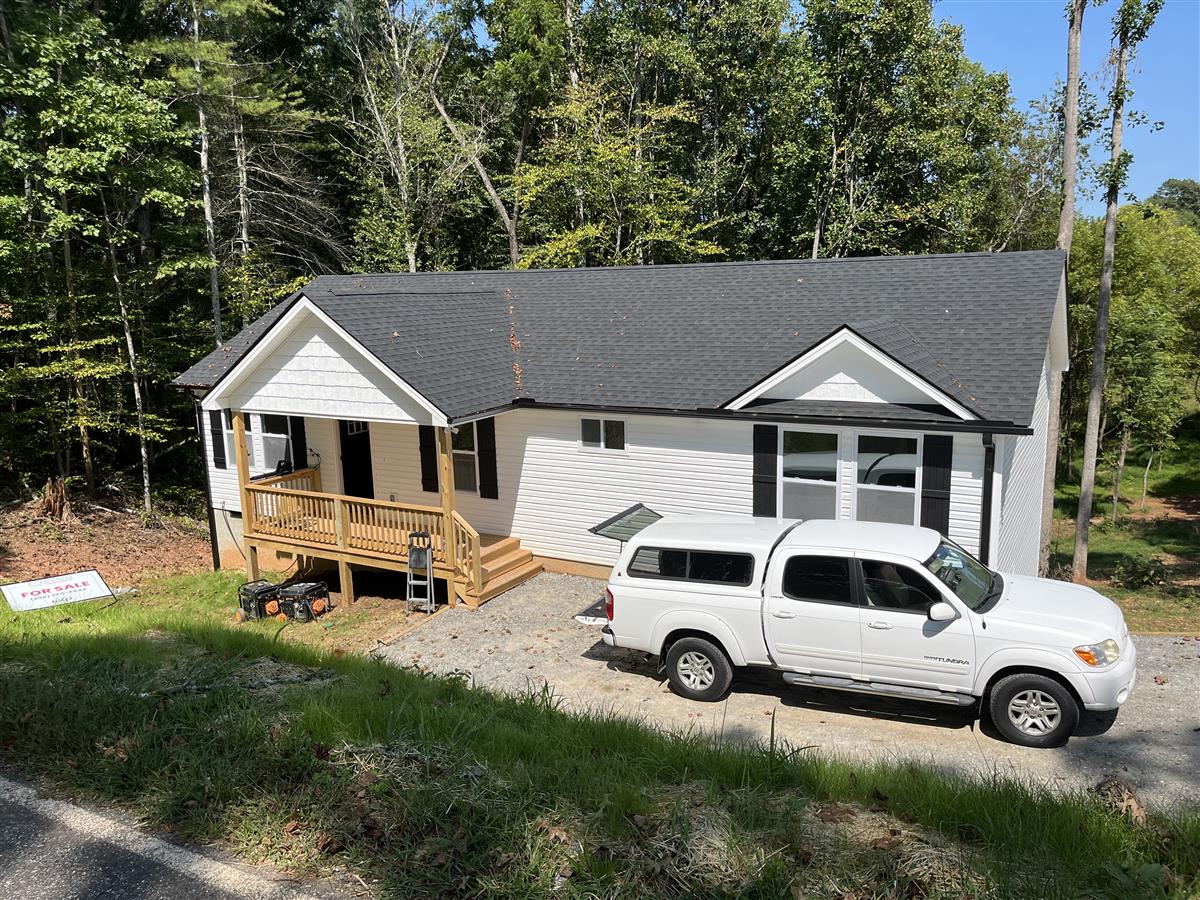 A picture of the property located at 13 GREENRIDGE RD, WEAVERVILLE NC 28787.