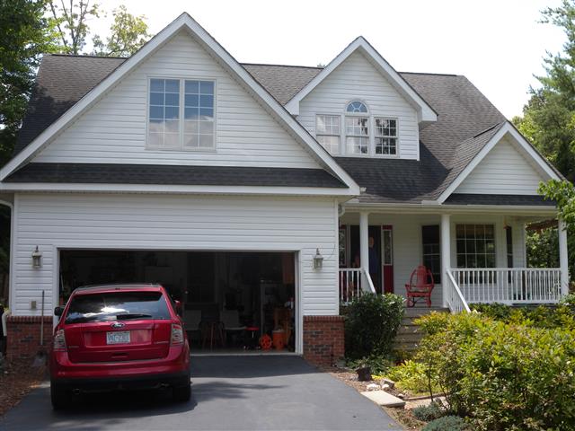 A picture of the property located at 27 PENNY LN, WEAVERVILLE NC 28787.