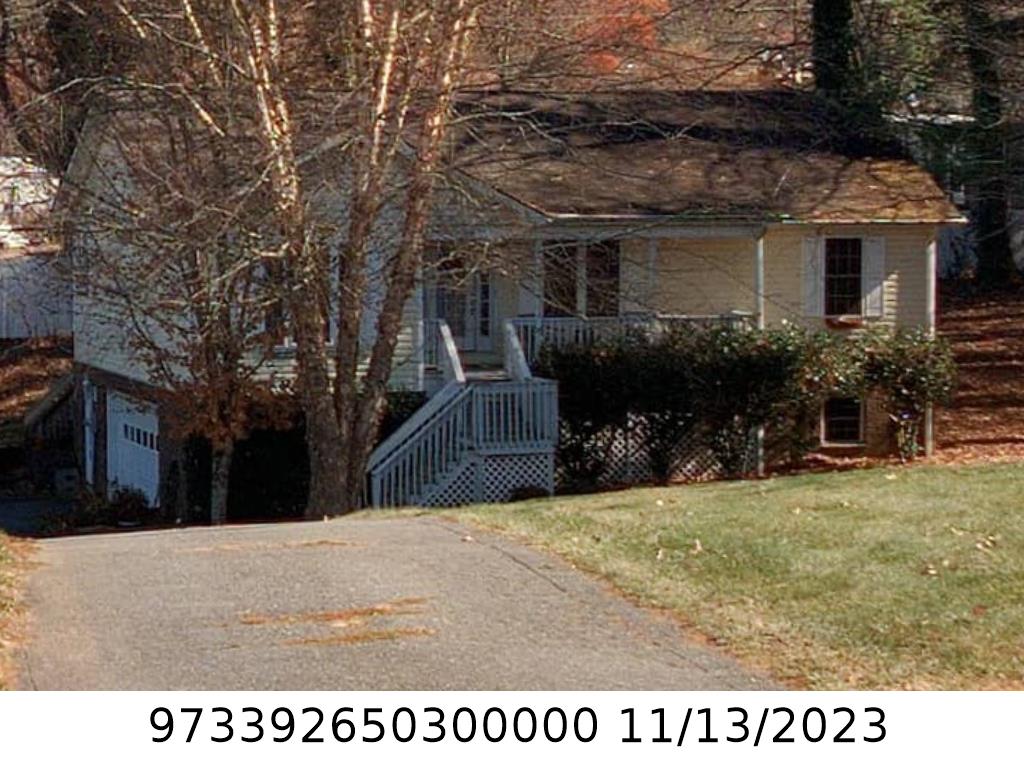 A picture of the property located at 3 PENNY LN, WEAVERVILLE NC 28787.