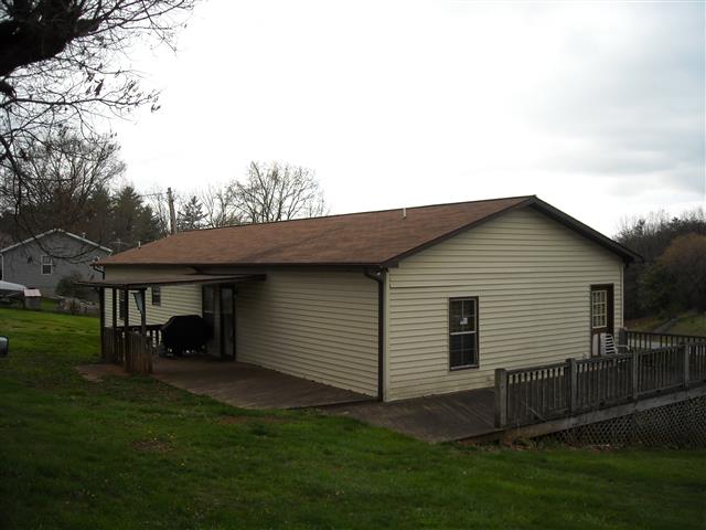 A picture of the property located at 3 TOMMIE LN, WEAVERVILLE NC 28787.