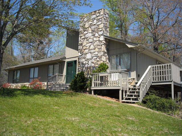A picture of the property located at 40 MORNING GLORY LN, WEAVERVILLE NC 28787.