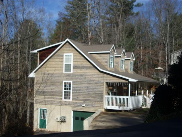 A picture of the property located at 3 PARTRIDGE LN, WEAVERVILLE NC 28787.
