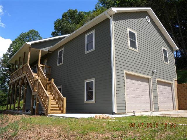 A picture of the property located at 10 SHADY BLUFF LN, WEAVERVILLE NC 28787.