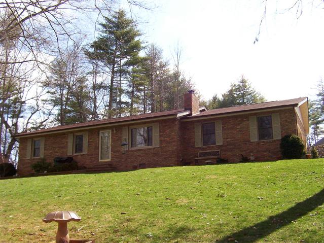 A picture of the property located at 20 SHADY BLUFF LN, WEAVERVILLE NC 28787.