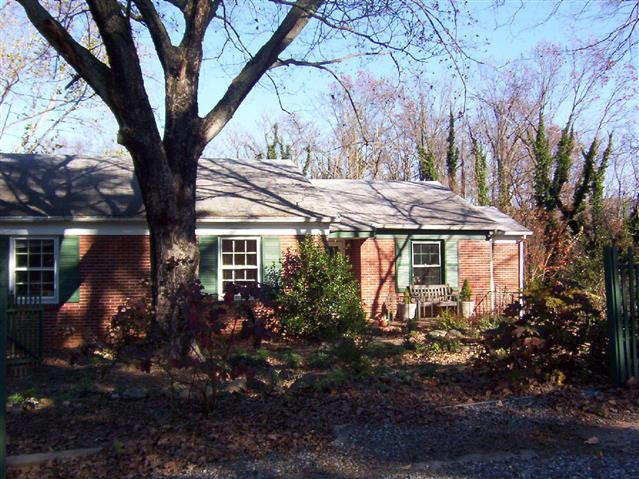 A picture of the property located at 9 BAIRD LN, ASHEVILLE NC 28804.