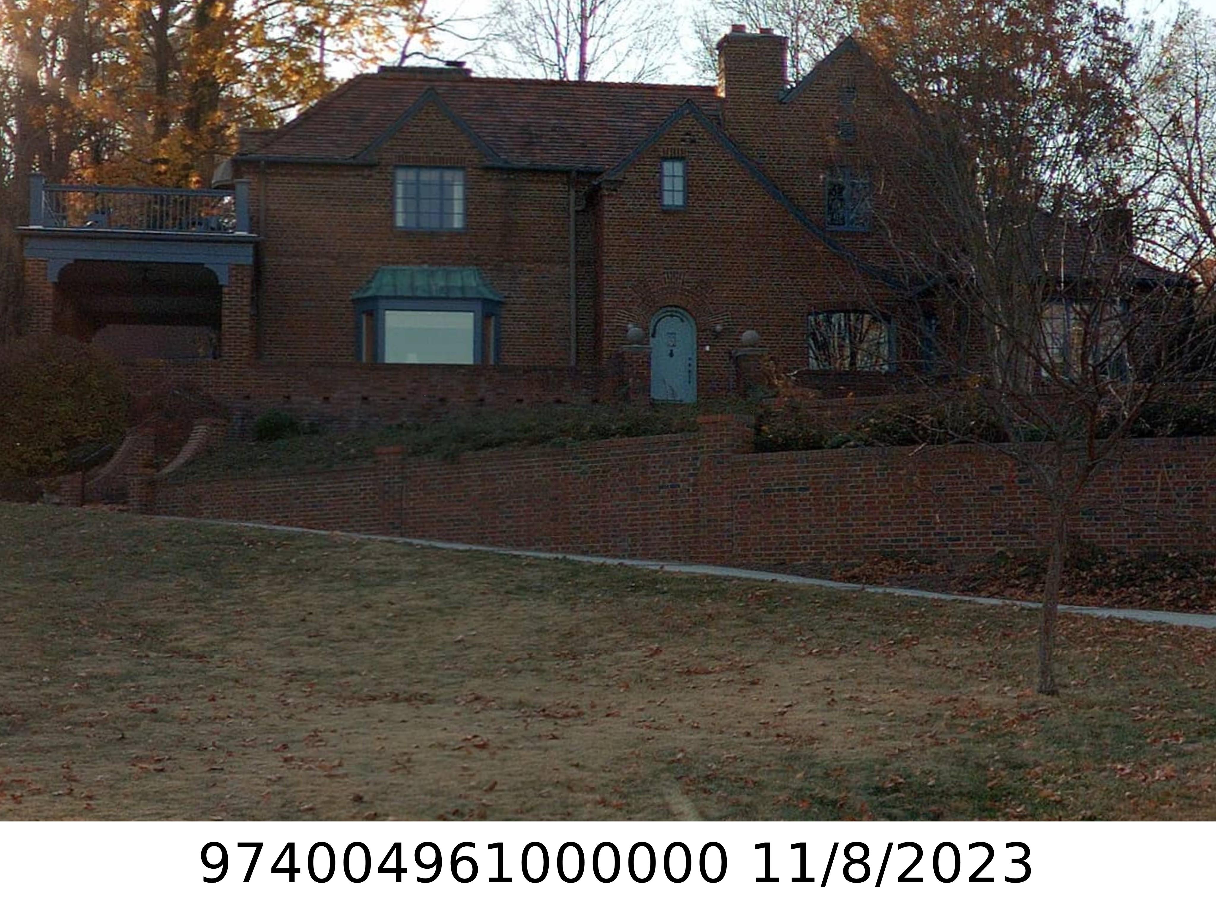 A picture of the property located at 51 EDGEWATER LN, ASHEVILLE NC 28804.