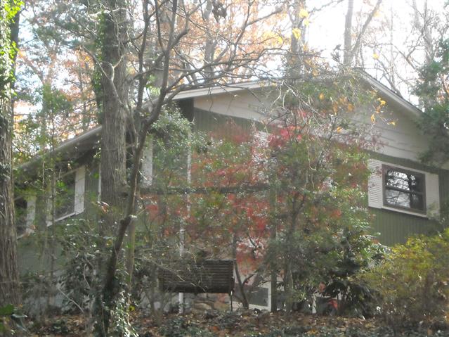 A picture of the property located at 2 HASBROOK LN, ASHEVILLE NC 28804.