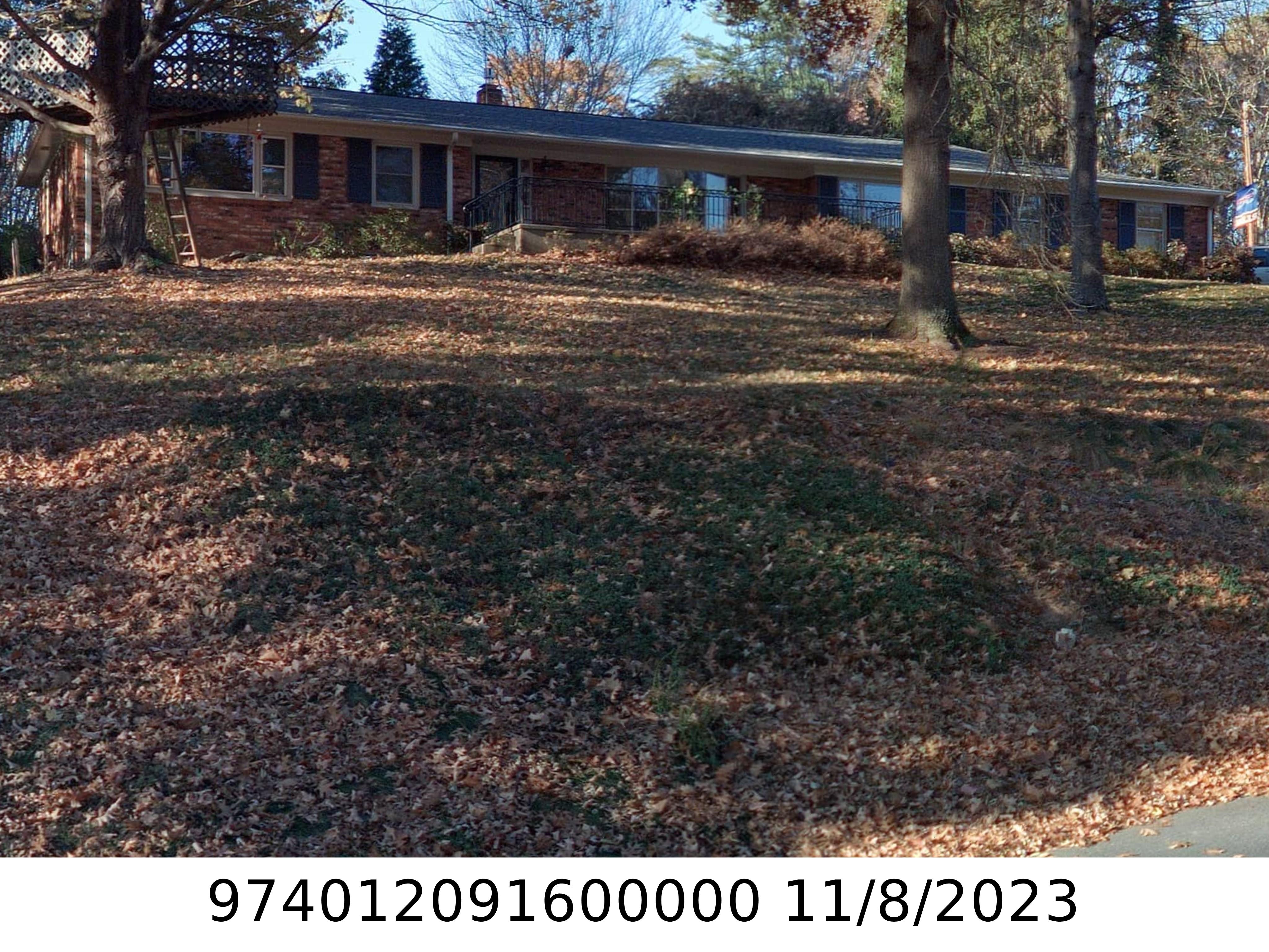 A picture of the property located at 6 GREENLEAF CIR, ASHEVILLE NC 28804.