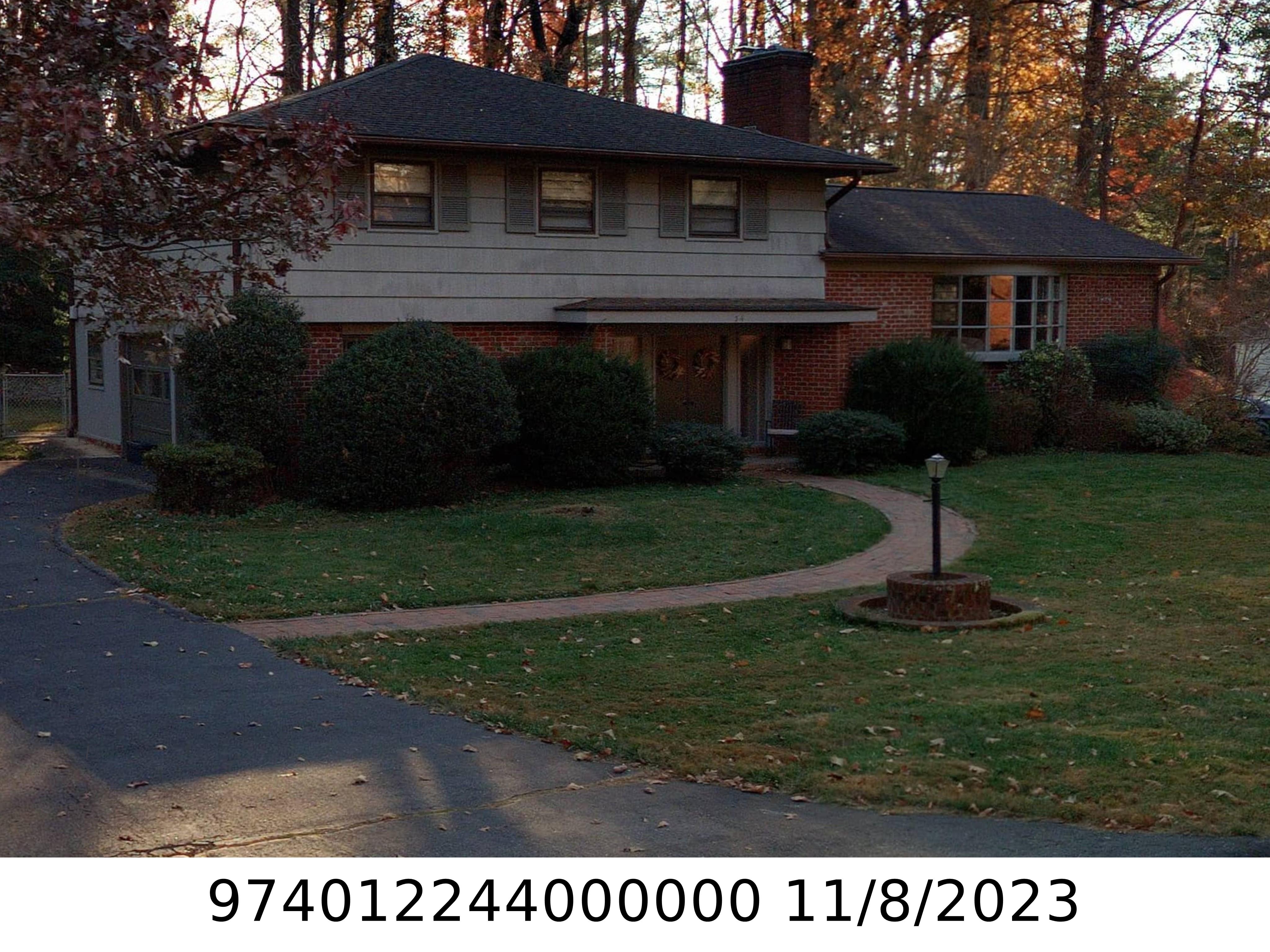 A picture of the property located at 54 GREENLEAF CIR, ASHEVILLE NC 28804.