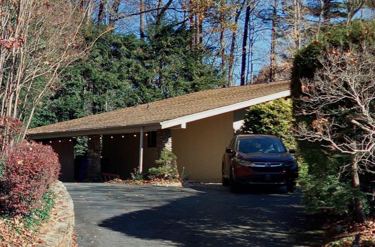 A picture of the property located at 11 HY VU DR ASHEVILLE NC.