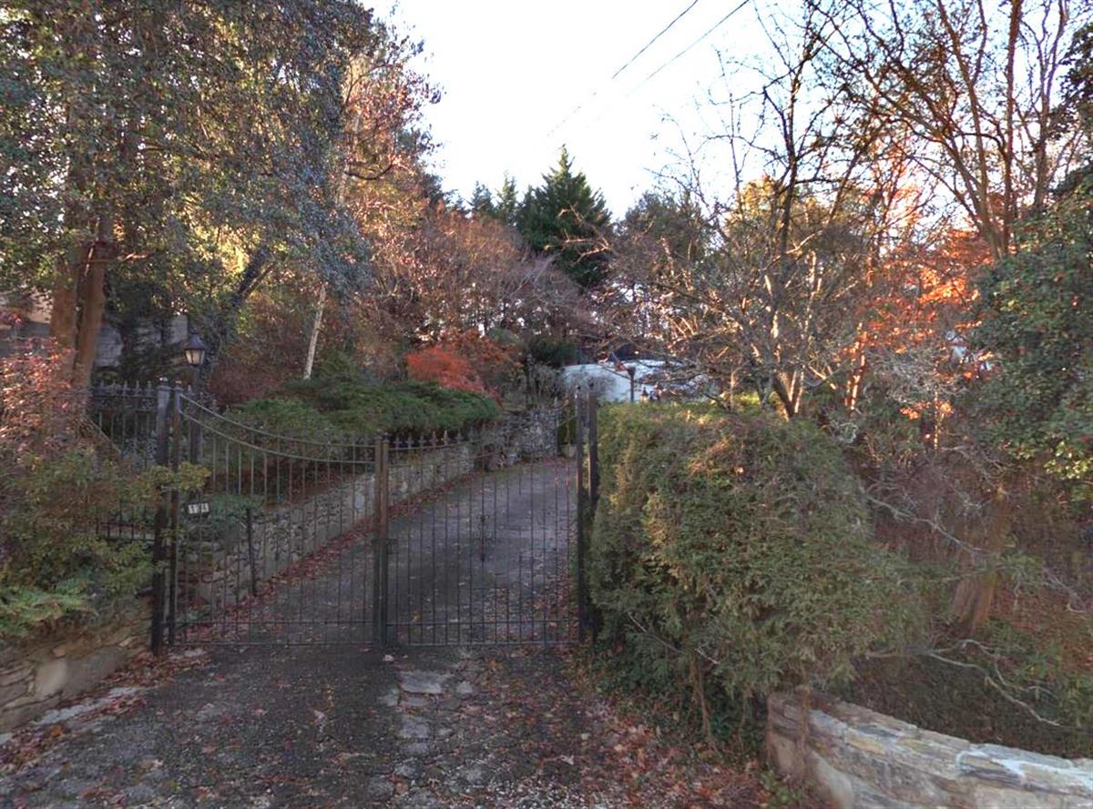 A picture of the property located at 124 PINE TREE RD, ASHEVILLE NC 28804.