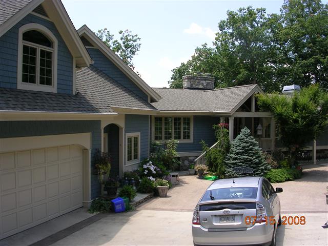 A picture of the property located at 6 DRY RIDGE RD ASHEVILLE NC.